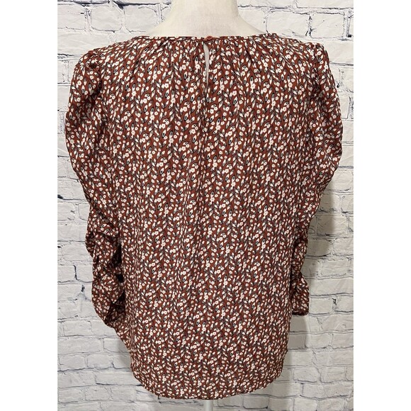 Max Studio Ruched Sleeve Floral Blouse Top Lightweight Size Medium - Picture 4 of 6